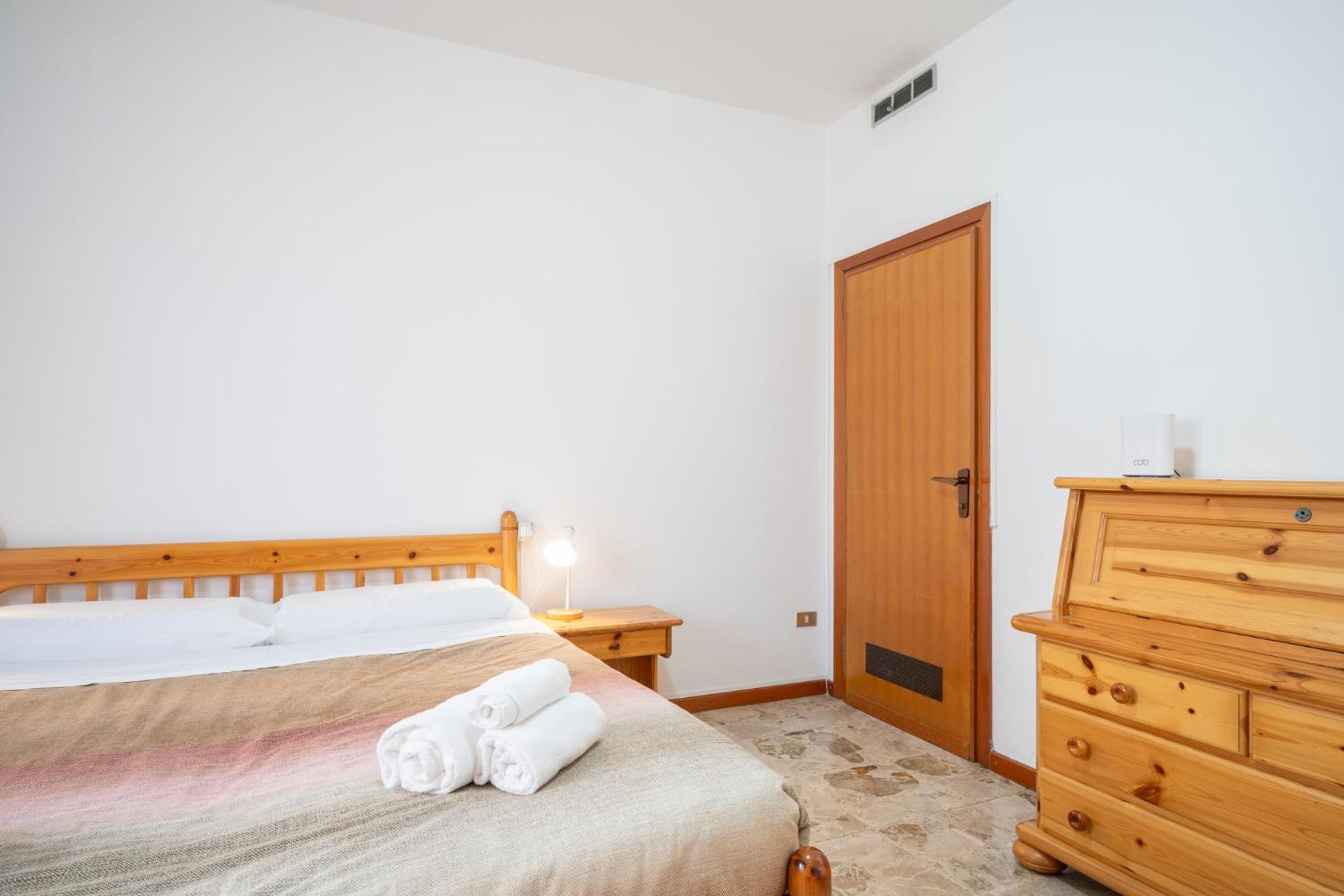 Bellavista - In Center Near Free Shuttle Apartment *